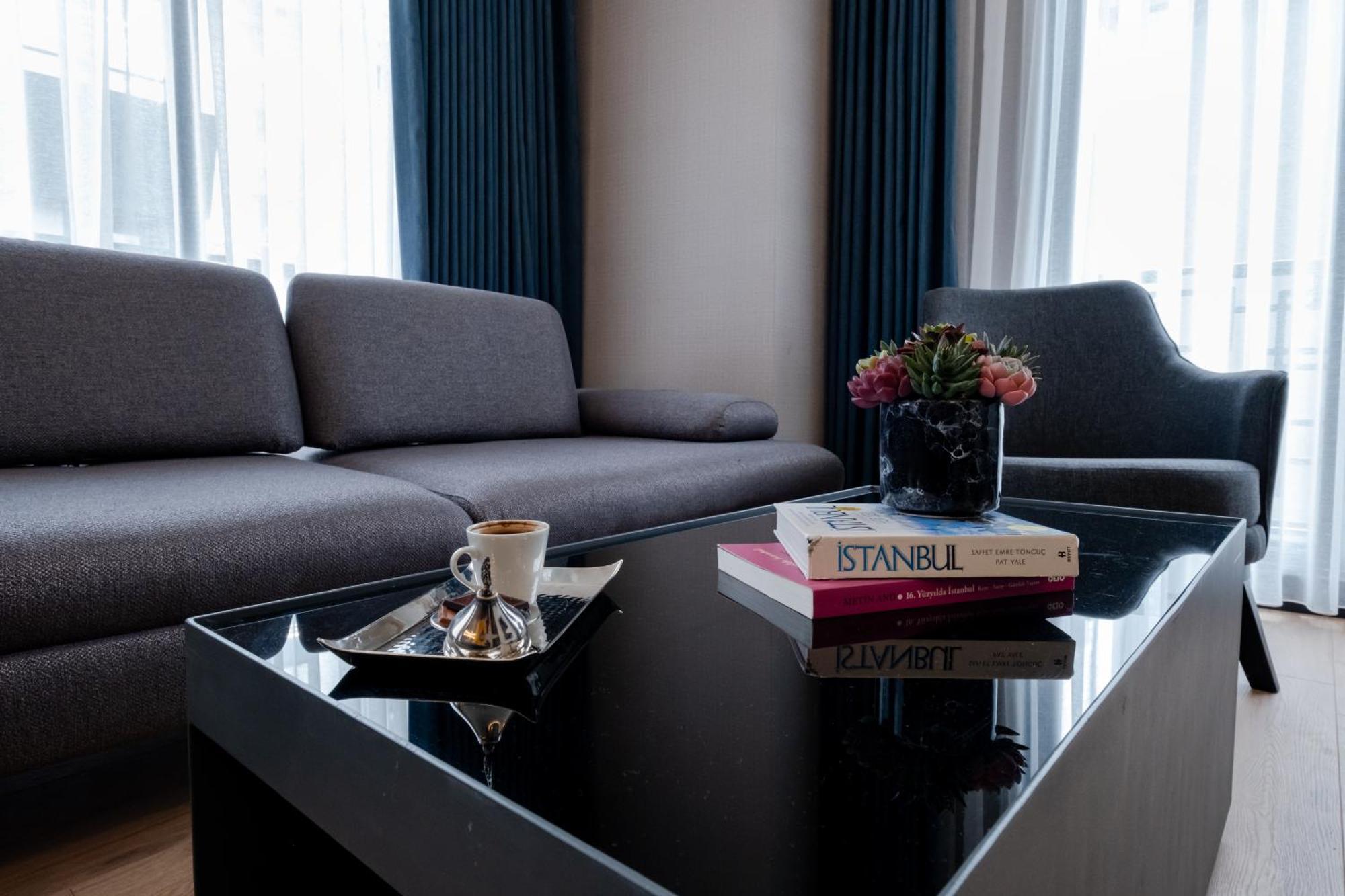 The Row Suites Taksim Istanbul Exterior photo