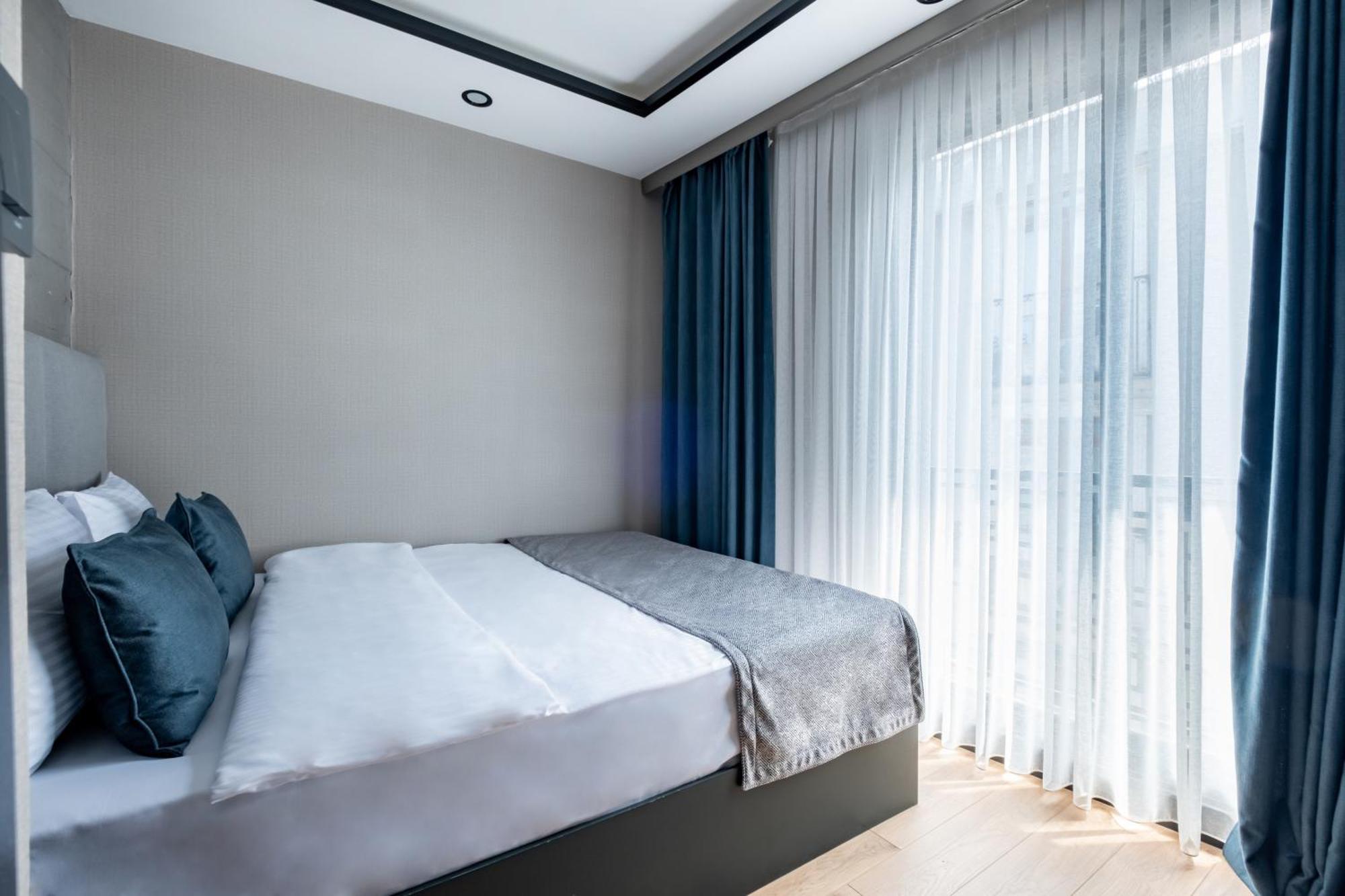 The Row Suites Taksim Istanbul Exterior photo