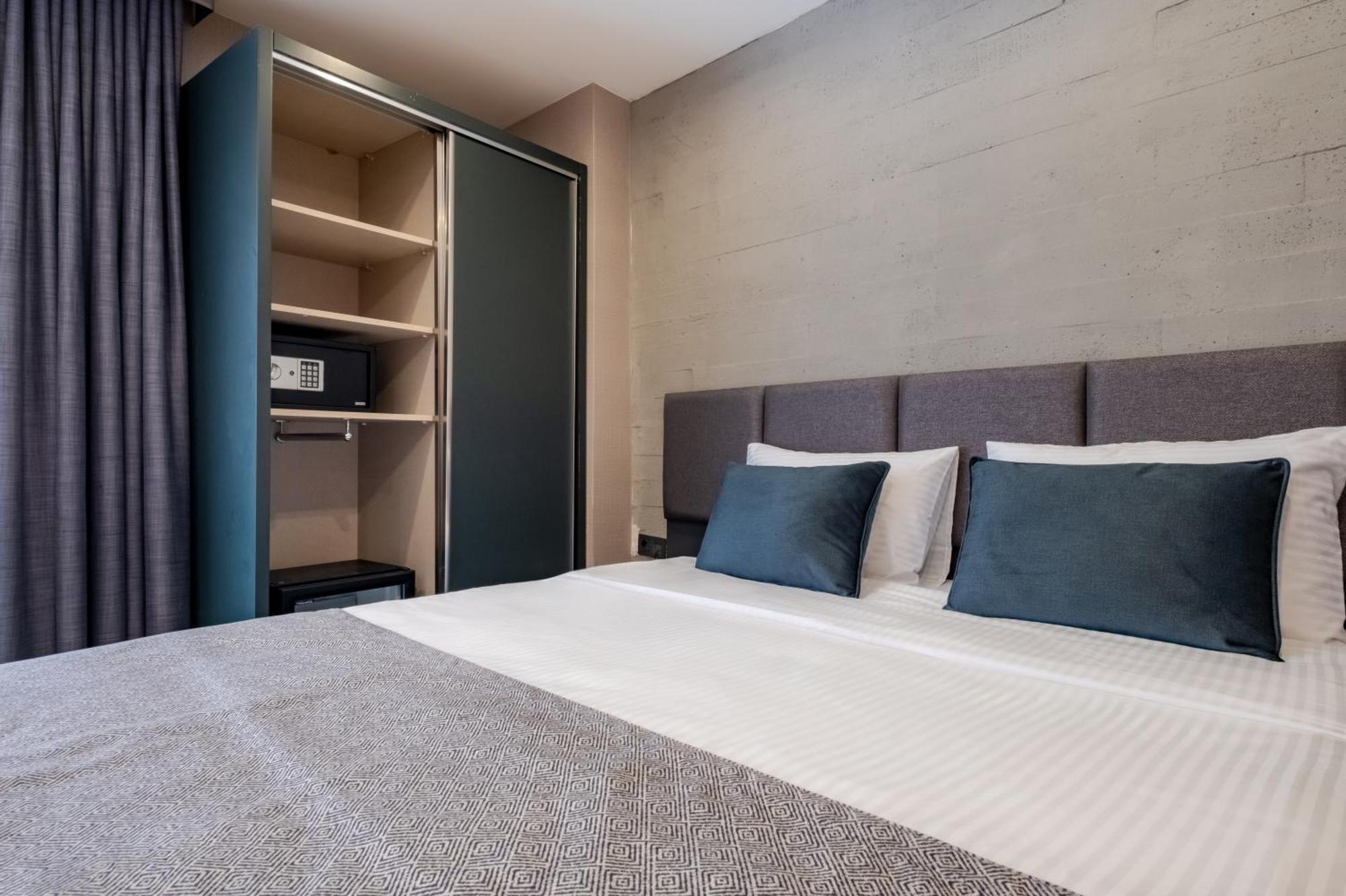 The Row Suites Taksim Istanbul Exterior photo